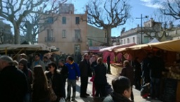 Fira Tres Tombs a la plaça de l'església d'Arenys de Munt 2014