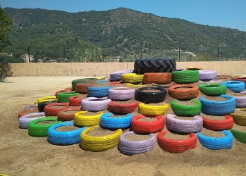 Montaña mágica de colores