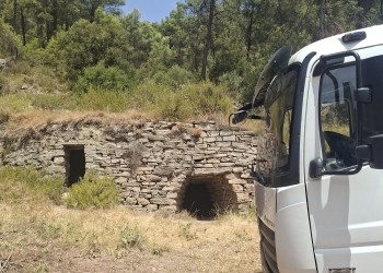 El forn de guix de Cal Garrell, una joia amagada al bosc de Cabrianes 